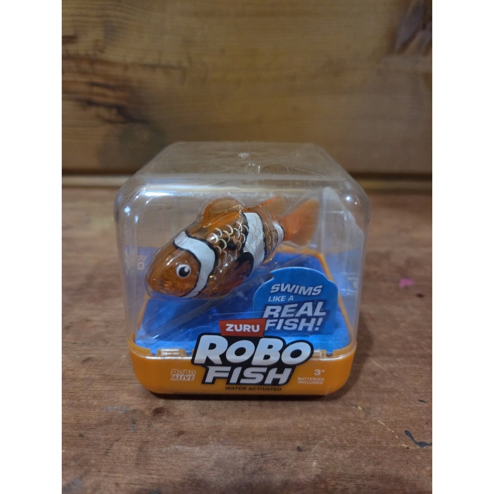 ZURU Robo Alive Robotic Swimming Fish New Water Activated Orange ZB3
